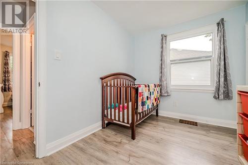 153 East 18Th Street, Hamilton, ON - Indoor Photo Showing Bedroom