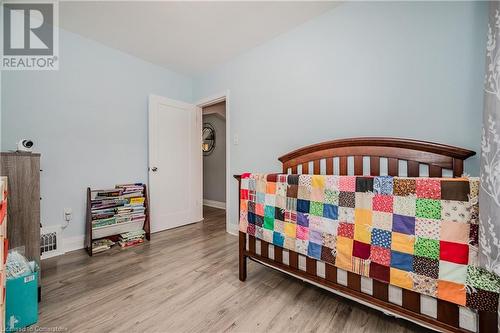 153 East 18Th Street, Hamilton, ON - Indoor Photo Showing Bedroom