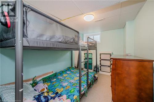 153 East 18Th Street, Hamilton, ON - Indoor Photo Showing Bedroom