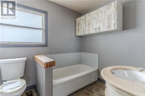 151 Main Street E, Port Colborne, ON - Indoor Photo Showing Bathroom