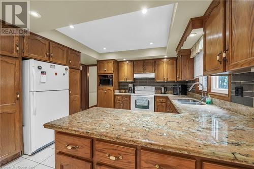 3 Shoreline Crescent, Grimsby, ON - Indoor Photo Showing Kitchen With Double Sink