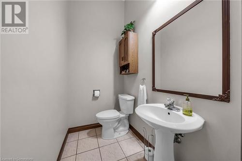 3 Shoreline Crescent, Grimsby, ON - Indoor Photo Showing Bathroom