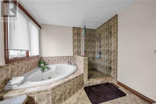 3 Shoreline Crescent, Grimsby, ON - Indoor Photo Showing Bathroom