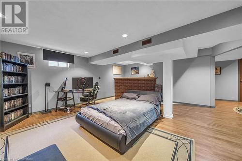 3 Shoreline Crescent, Grimsby, ON - Indoor Photo Showing Bedroom