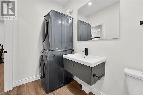 68 Kinrade Avenue, Hamilton, ON - Indoor Photo Showing Laundry Room