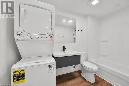 68 Kinrade Avenue, Hamilton, ON - Indoor Photo Showing Laundry Room