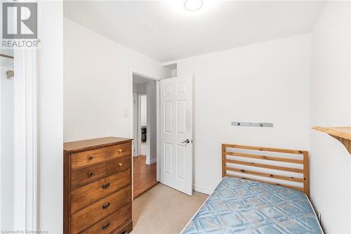 118 Hillview Street, Hamilton, ON - Indoor Photo Showing Bedroom