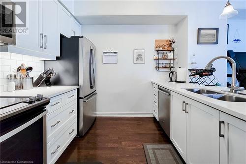 2086 Ghent Avenue Unit# 53, Burlington, ON - Indoor Photo Showing Kitchen With Stainless Steel Kitchen With Double Sink