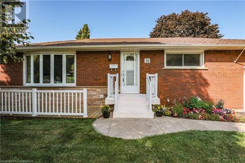 16 Tunbridge Crescent, Grimsby, ON 