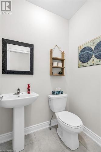 154 Veterans Street, Bradford, ON - Indoor Photo Showing Bathroom