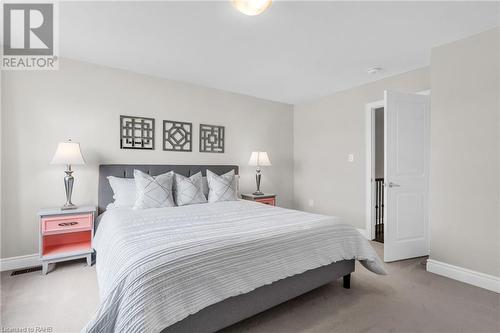 154 Veterans Street, Bradford, ON - Indoor Photo Showing Bedroom