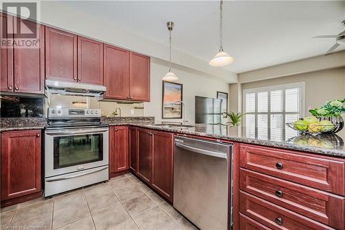 1491 Plains Road W Unit# 11, Burlington, ON - Indoor Photo Showing Kitchen