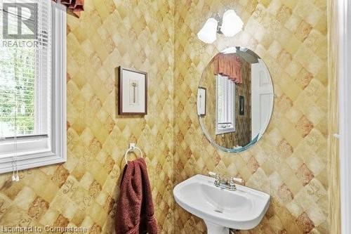 7385 Milburough Line, Milton, ON - Indoor Photo Showing Bathroom