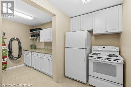 7385 Milburough Line, Milton, ON - Indoor Photo Showing Kitchen