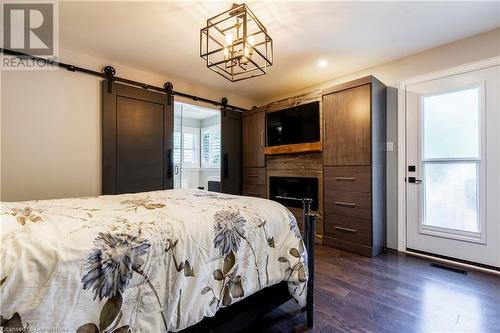 317 Glenholme Avenue, Hamilton, ON - Indoor Photo Showing Bedroom