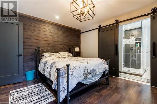 317 Glenholme Avenue, Hamilton, ON - Indoor Photo Showing Bedroom