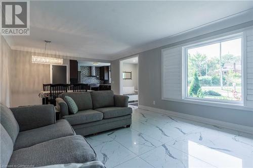 317 Glenholme Avenue, Hamilton, ON - Indoor Photo Showing Living Room