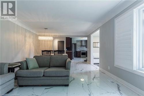 317 Glenholme Avenue, Hamilton, ON - Indoor Photo Showing Living Room