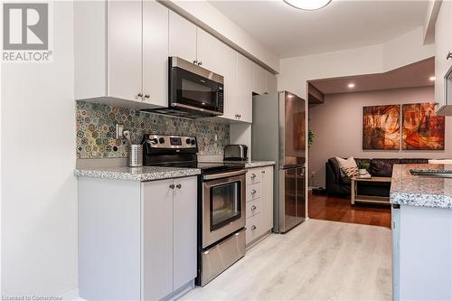 94 Huntingwood Avenue Unit# 3, Hamilton, ON - Indoor Photo Showing Kitchen