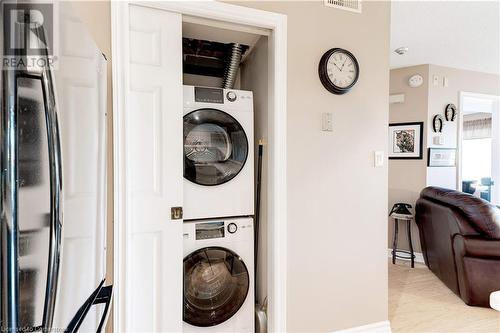 2040 Cleaver Avenue Unit# 304, Burlington, ON - Indoor Photo Showing Laundry Room