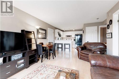 2040 Cleaver Avenue Unit# 304, Burlington, ON - Indoor Photo Showing Living Room