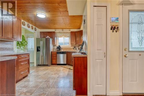 53 Anna Capri Drive, Hamilton, ON - Indoor Photo Showing Kitchen