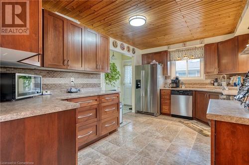 53 Anna Capri Drive, Hamilton, ON - Indoor Photo Showing Kitchen