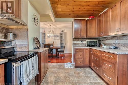 53 Anna Capri Drive, Hamilton, ON - Indoor Photo Showing Kitchen