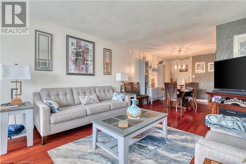 53 Anna Capri Drive, Hamilton, ON - Indoor Photo Showing Living Room