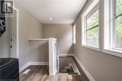 26 Cambridge Avenue, Hamilton, ON - Indoor Photo Showing Other Room