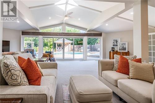 2159 Britannia Road, Burlington, ON - Indoor Photo Showing Living Room