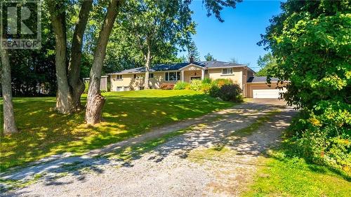 2159 Britannia Road, Burlington, ON - Outdoor