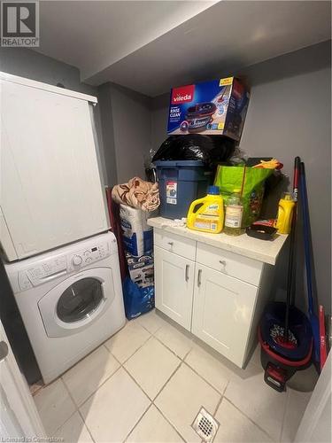 208 Picton Street E, Hamilton, ON - Indoor Photo Showing Laundry Room