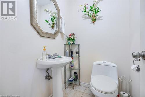 148 Mount Albion Road, Hamilton, ON - Indoor Photo Showing Bathroom