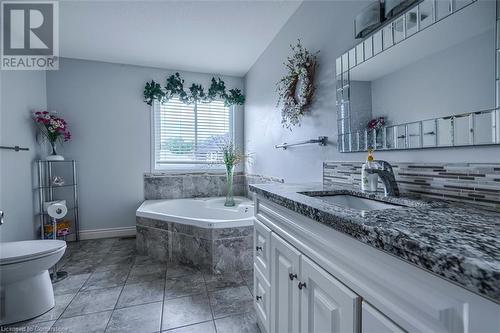 148 Mount Albion Road, Hamilton, ON - Indoor Photo Showing Bathroom