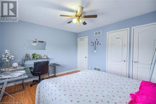 148 Mount Albion Road, Hamilton, ON - Indoor Photo Showing Bedroom