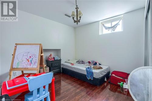 148 Mount Albion Road, Hamilton, ON - Indoor Photo Showing Bedroom