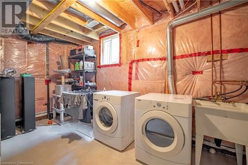 8855 Silverstar Court, Niagara Falls, ON - Indoor Photo Showing Laundry Room