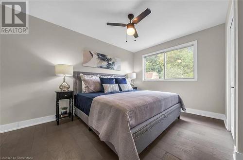 218 Memorial Drive, Brantford, ON - Indoor Photo Showing Bedroom