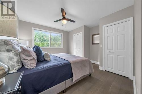 218 Memorial Drive, Brantford, ON - Indoor Photo Showing Bedroom