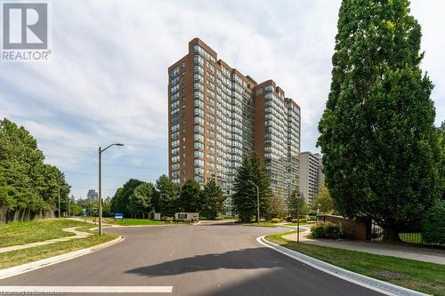 1276 Maple Crossing Boulevard Unit# 310, Burlington, ON - Outdoor With Facade