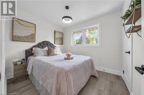 178 Seminole Road, Ancaster, ON - Indoor Photo Showing Bedroom