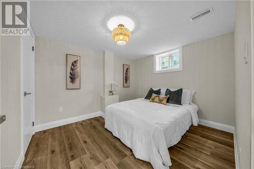 178 Seminole Road, Ancaster, ON - Indoor Photo Showing Bedroom