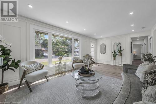 178 Seminole Road, Ancaster, ON - Indoor Photo Showing Living Room