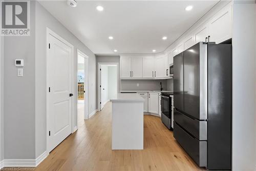 137 St George Street, Welland, ON - Indoor Photo Showing Kitchen