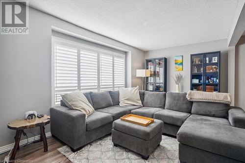 125 Bonaventure Drive Unit# 19, Hamilton, ON - Indoor Photo Showing Living Room