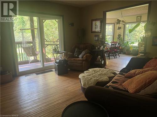 479 Jodouin Road, Mattawa, ON - Indoor Photo Showing Living Room