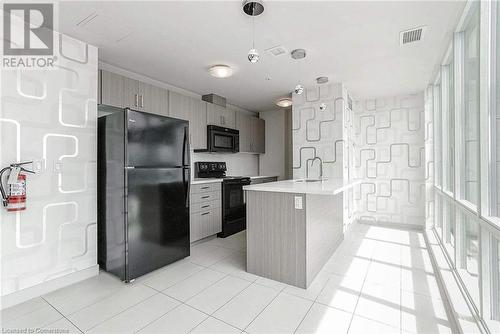 80 Esther Lorrie Drive Drive Unit# 403, Toronto, ON - Indoor Photo Showing Kitchen