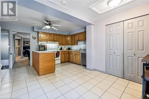 127 Grosvenor Avenue N, Hamilton, ON - Indoor Photo Showing Kitchen