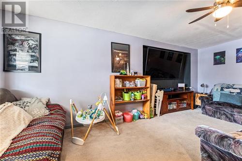 127 Grosvenor Avenue N, Hamilton, ON - Indoor Photo Showing Bedroom